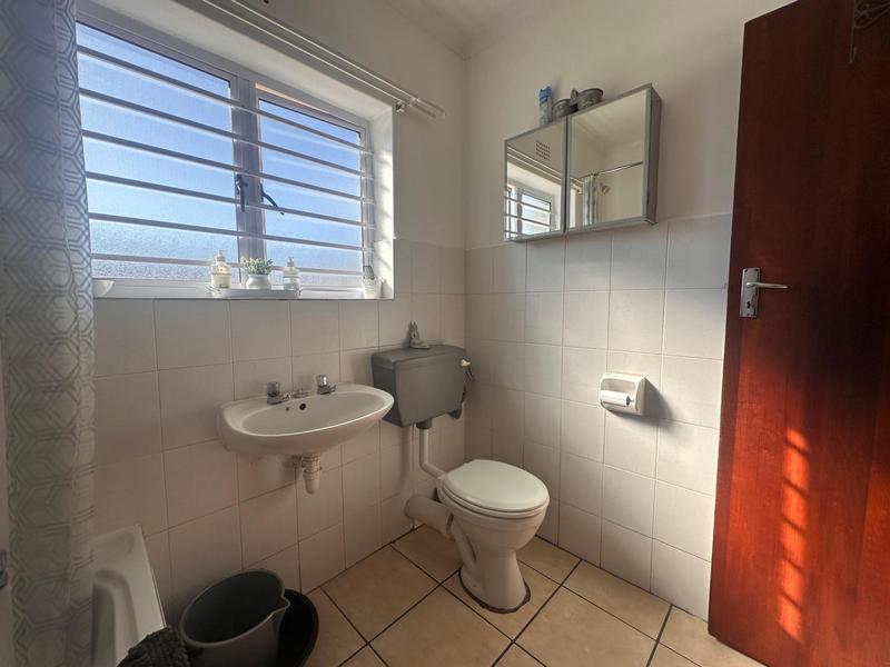 2 Bedroom Property for Sale in Oakglen Western Cape